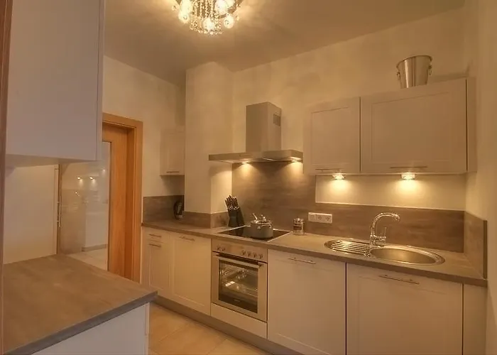 木屋 滑雪和高尔夫​​所卡普伦出租小屋公寓 *