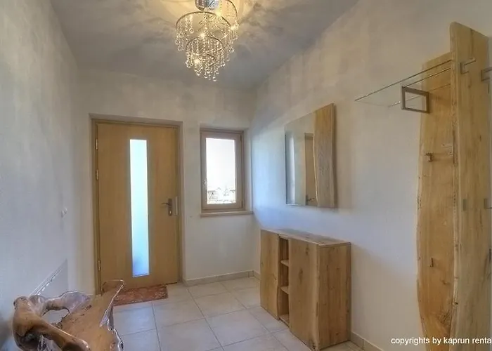 木屋 滑雪和高尔夫​​所卡普伦出租小屋公寓 滨湖采尔