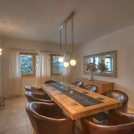 滑雪和高尔夫​​所卡普伦出租小屋公寓 *